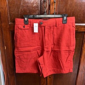 Men’s 7” inseam linen shorts color is embers, banana republic brand